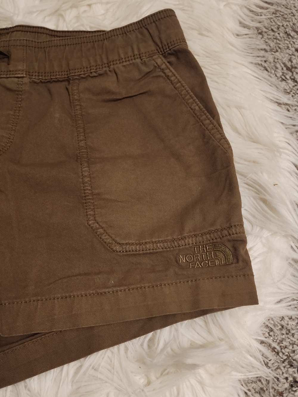 The North Face Cargo Pull-On Shorts - Picture 2 of 6